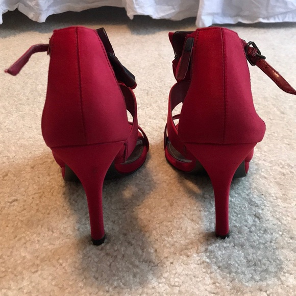 Heels - Picture 3 of 4